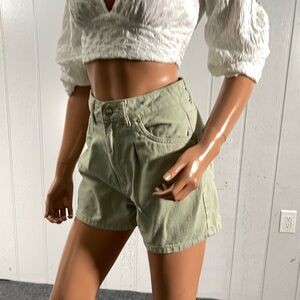 Divided by H&M Women's Light Green High -Rise Shorts Sz 4